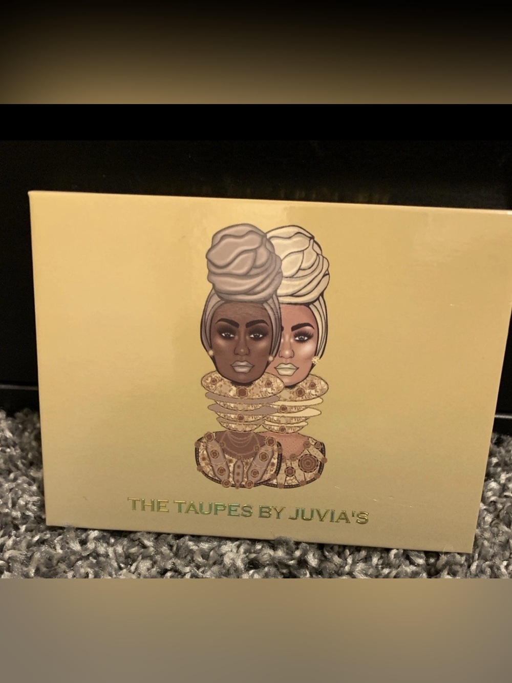 Juvia’s Place The Taupes Eyeshadow Palette